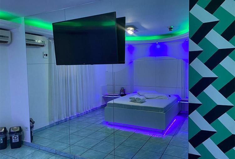 Motel 2000 Guarulhos Phòng bức ảnh